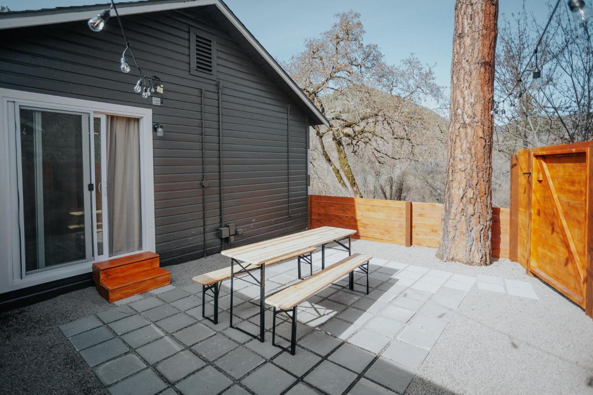 Waterfront River Apartments Rogue River Экстерьер фото